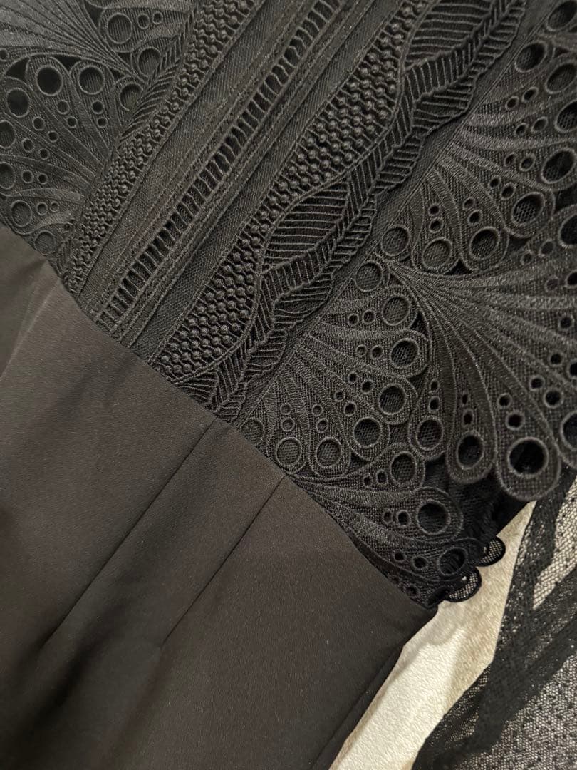 おいわいtroisieme chacoレース装飾付きブラックドレス 38