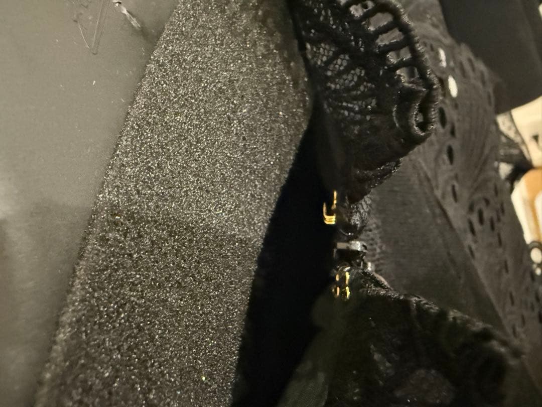 おいわいtroisieme chacoレース装飾付きブラックドレス 38