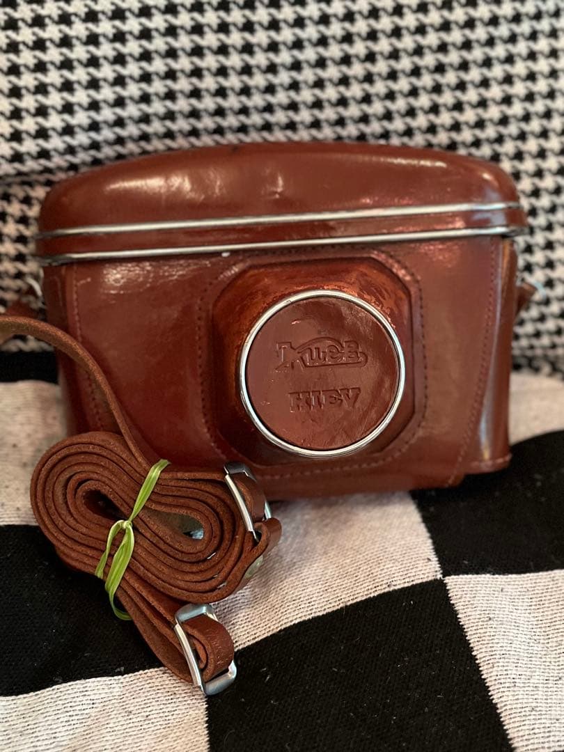 Kiev 4 フィルムカメラ ＋レンズ＋フード革ケースひ付き