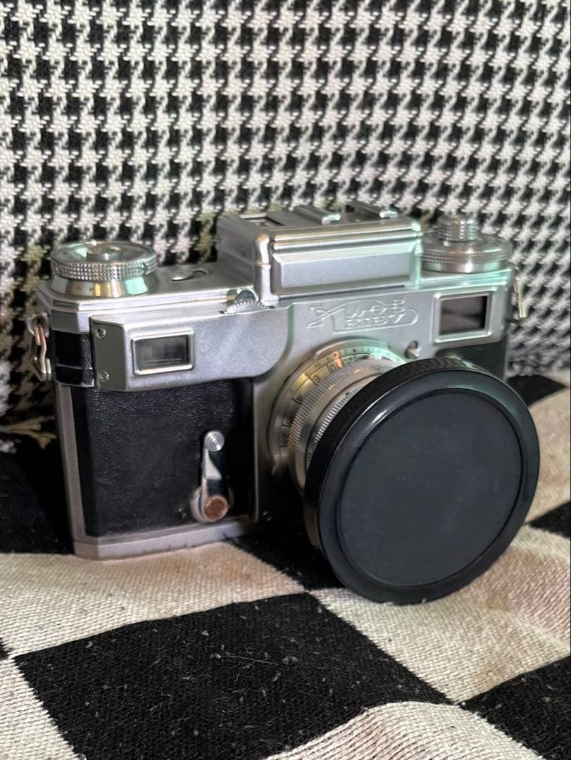 Kiev 4 フィルムカメラ ＋レンズ＋フード革ケースひ付き