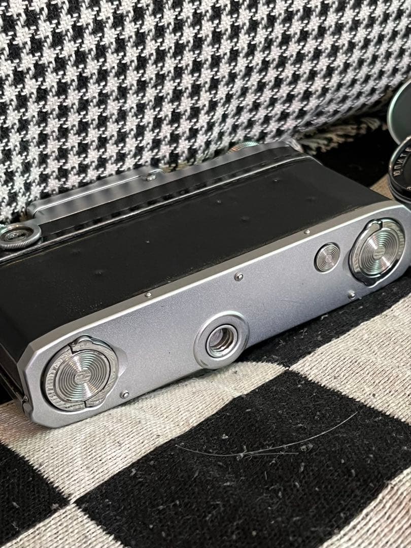 Kiev 4 フィルムカメラ ＋レンズ＋フード革ケースひ付き