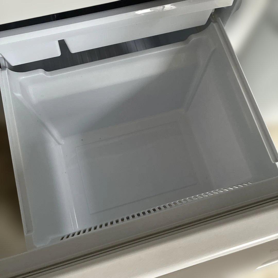 【年内購入の場合、価格交渉可能】 AQUA冷蔵庫　AQR-20K-W 1人用