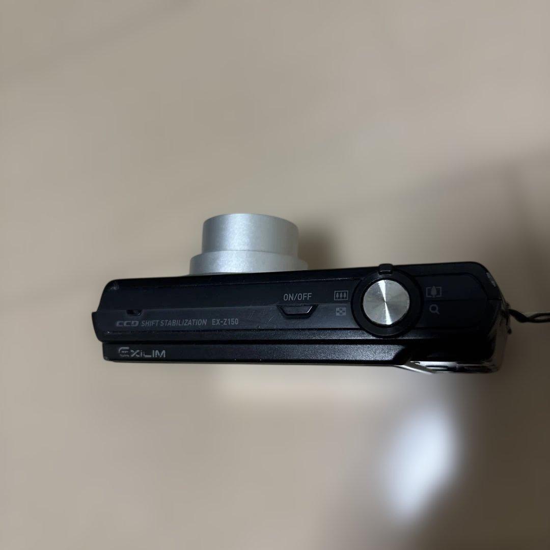 デジカメ 動作確認済み（バッテリー、充電器、メモリーカード、コンセント付き）