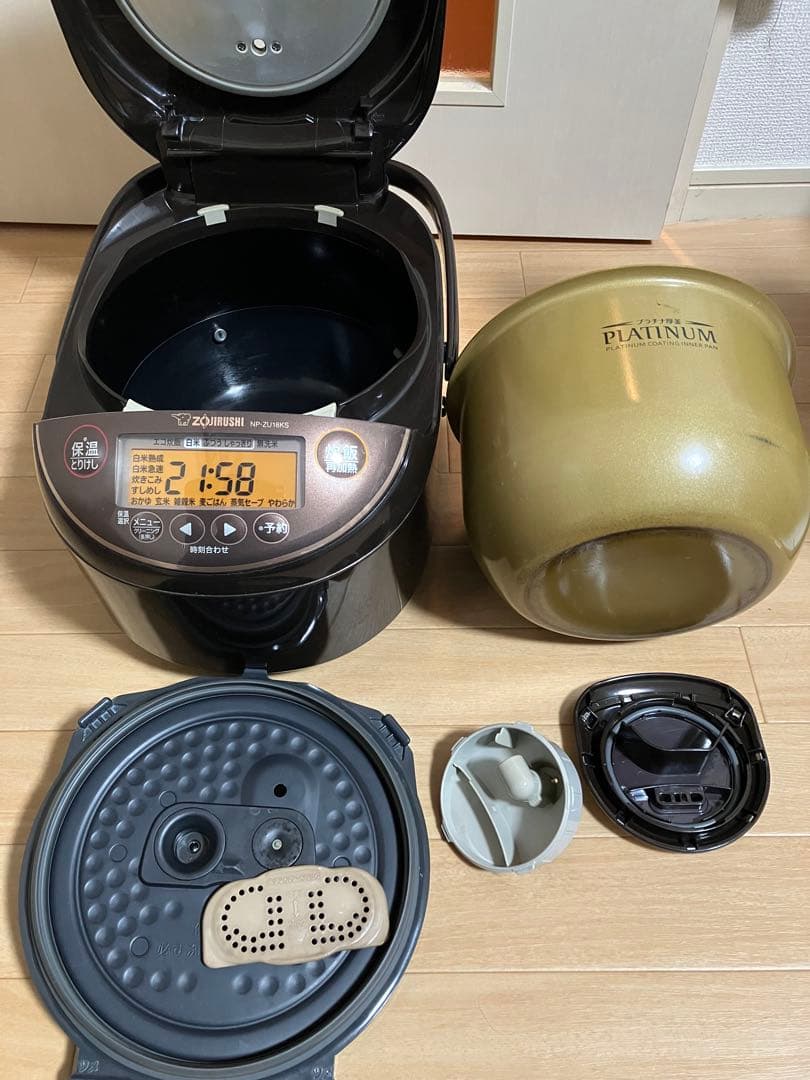 象印 圧力IH炊飯ジャー NP-ZU18KS　（一升焚き）　炊飯器