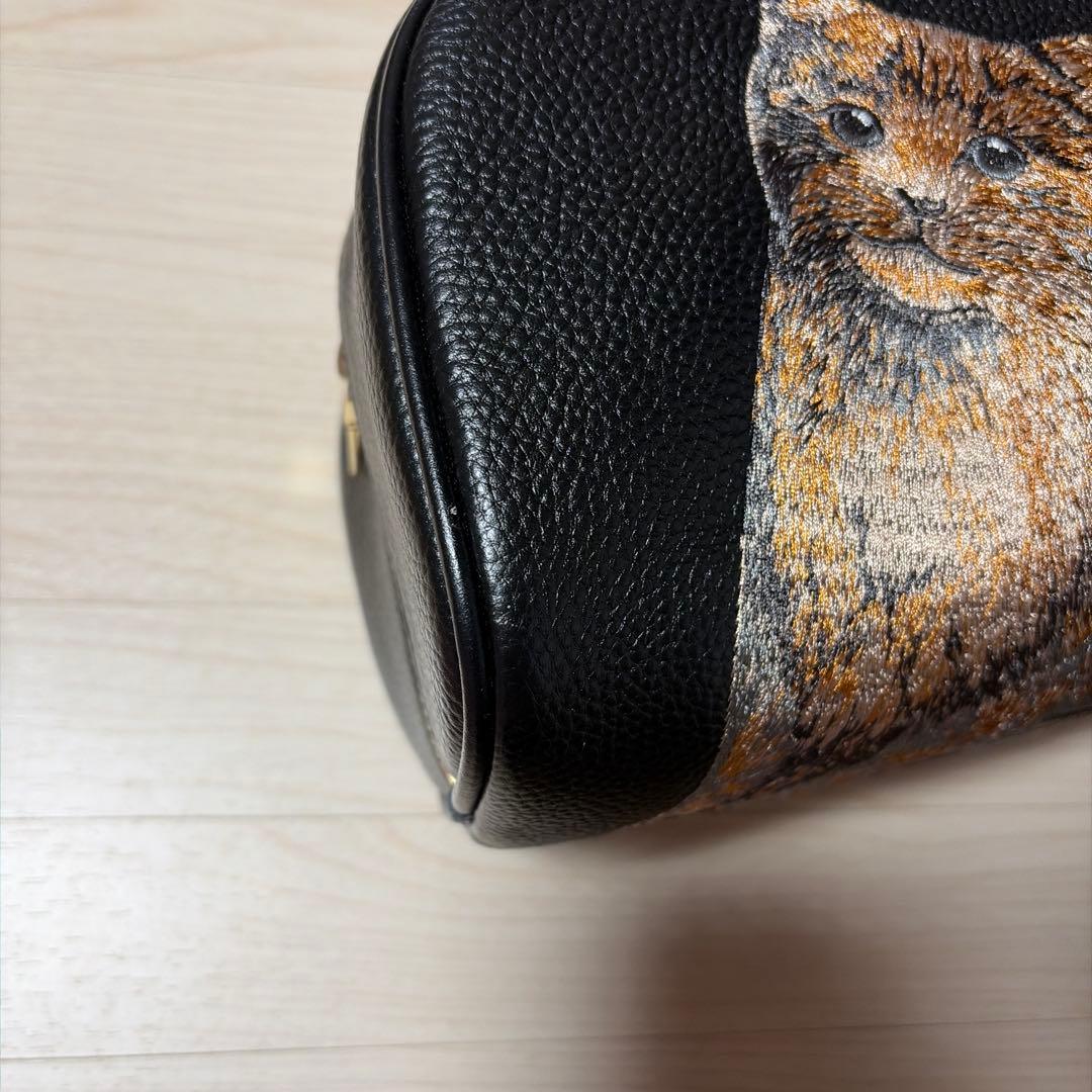 希少完売品ear PAPILLONNER(イアパピヨネ)　猫刺繍　ハンドバッグ