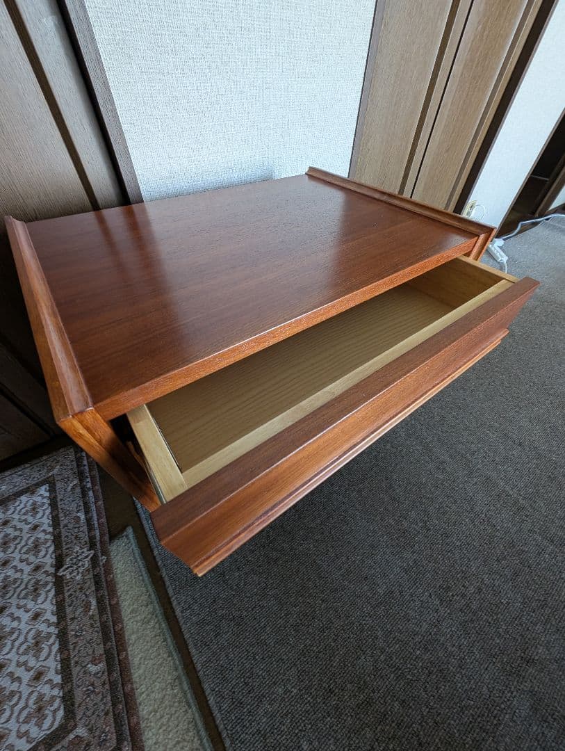 週末限定値下げ　アクメファニチャー　ナイトテーブル