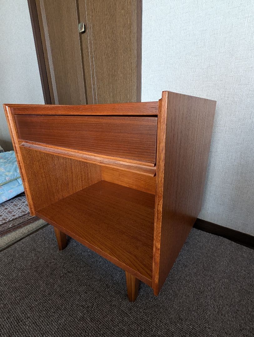 週末限定値下げ　アクメファニチャー　ナイトテーブル