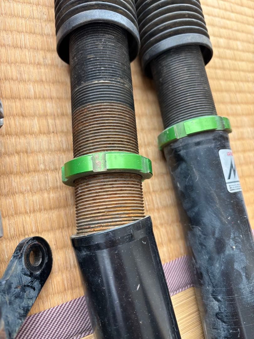 フィット　ge8 車高調　前後違うメーカー　リアジャンク