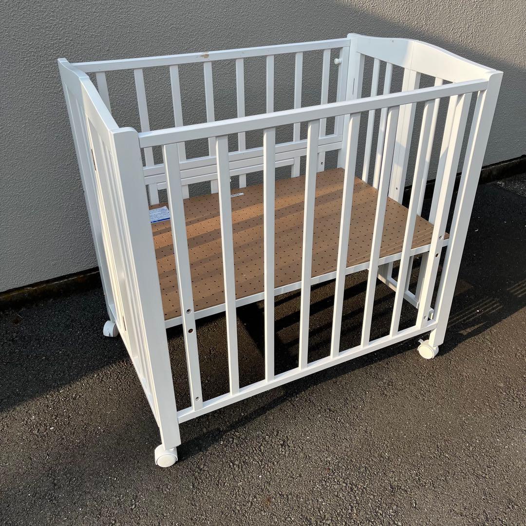 【美品・送料込み】 カトージ 折りたたみ式 ミニ ベビーベッド KATOJI