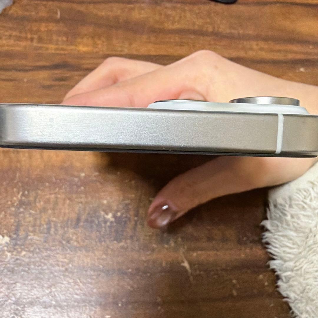 Apple iPhone 15 Pro Max 256GB本体