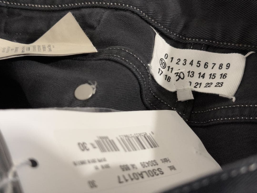 メゾンマルジェラ　ブラックデニム 30