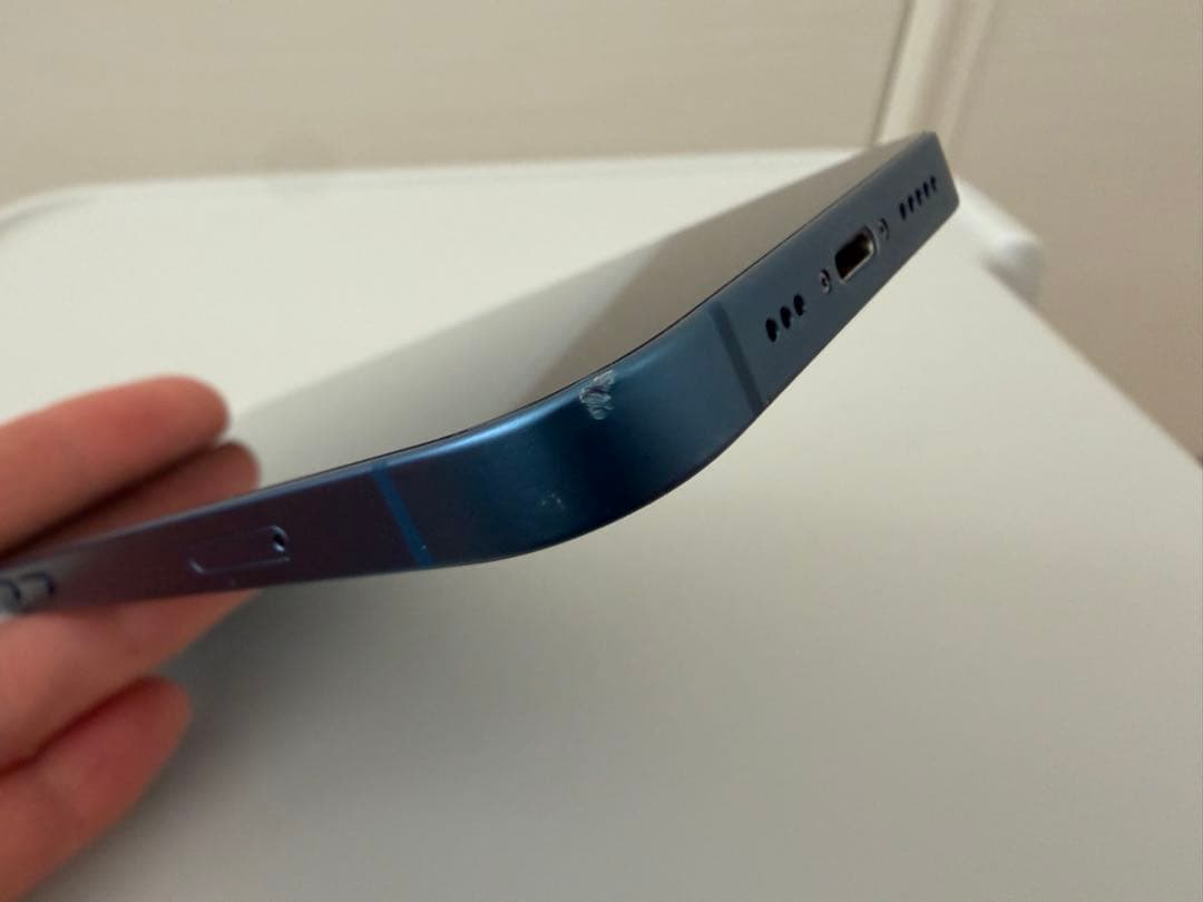 iPhone13 128GB カメラレンズ割れ スピーカーメッシュ割れ