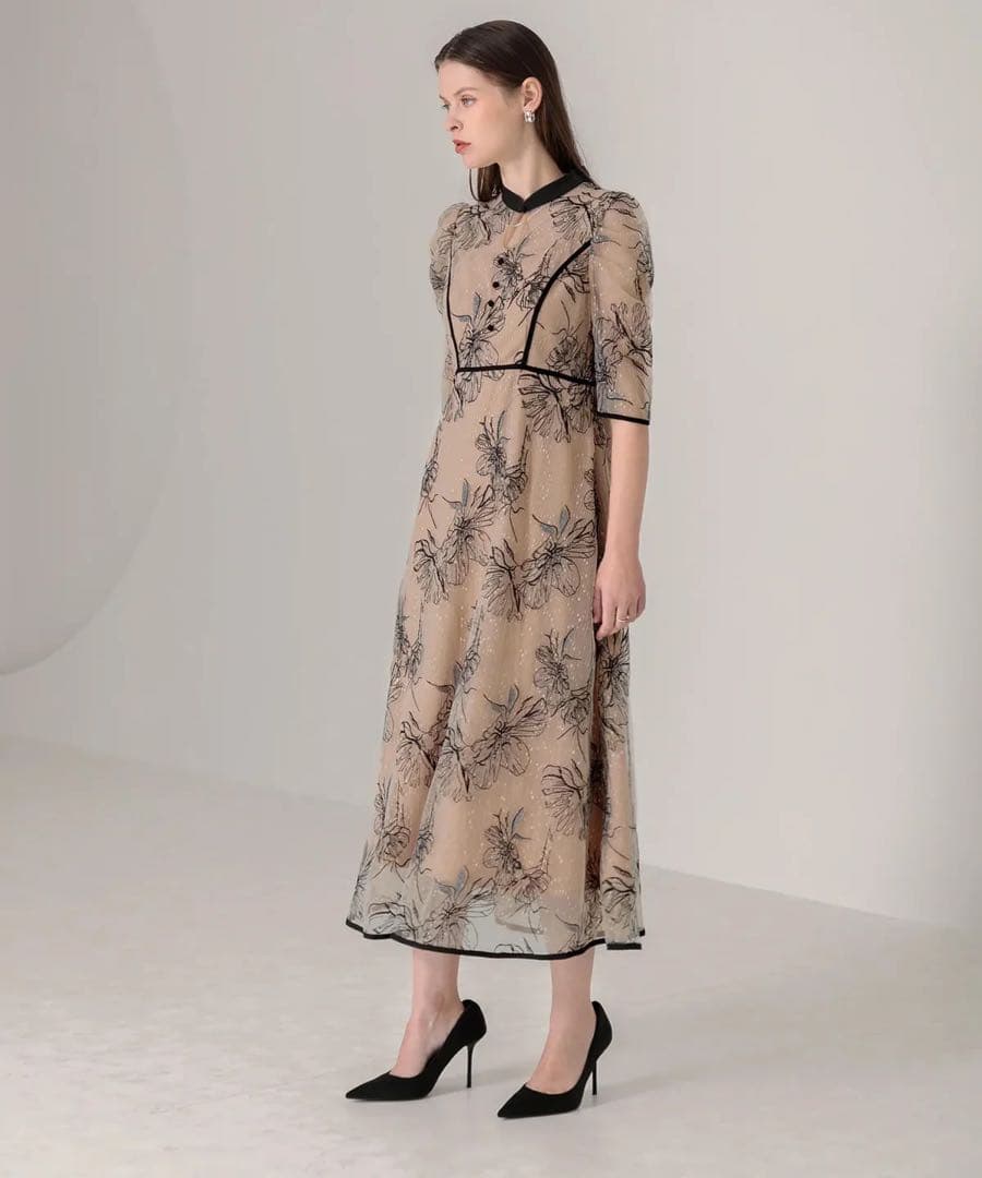 Leja／パイピングハイネック花柄ラメレースワンピースドレス