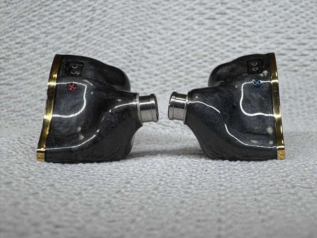 どすこい喫茶ジュ☆テ～ムqdc EMPEROR （美品) ハイエンドIEM