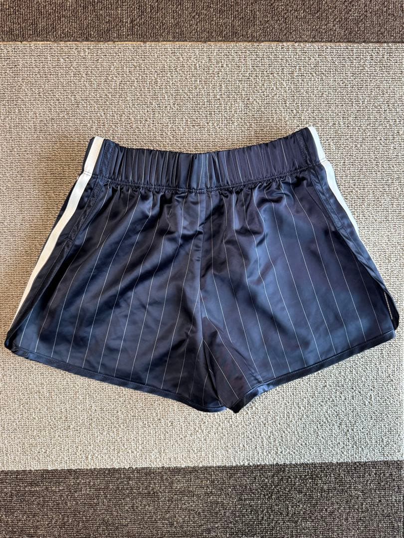【美品】【adidas sporty & rich】ショートパンツ