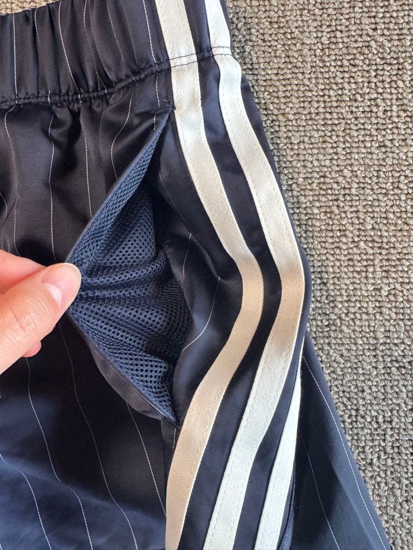 【美品】【adidas sporty & rich】ショートパンツ