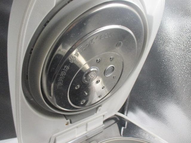 送料無料　パナソニック 圧力IHジャー炊飯器 SR-MPW182 2022年製