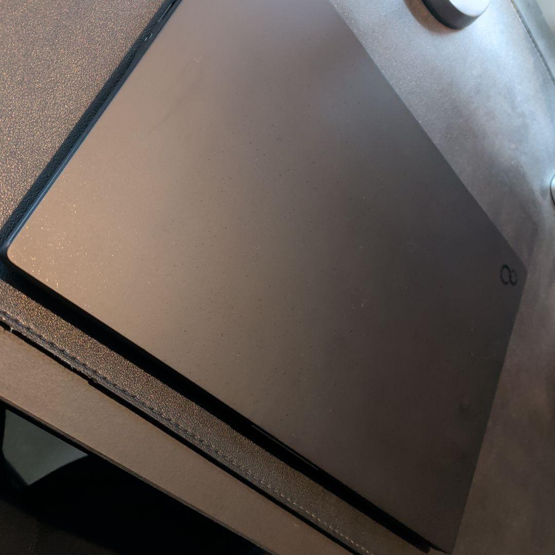 【ほぼ未使用】LIFEBOOK UH75/J3 超軽量868g 24/11モデル