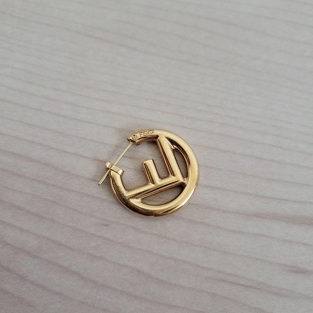 FENDI ゴールド FFロゴピアス 片耳のみ