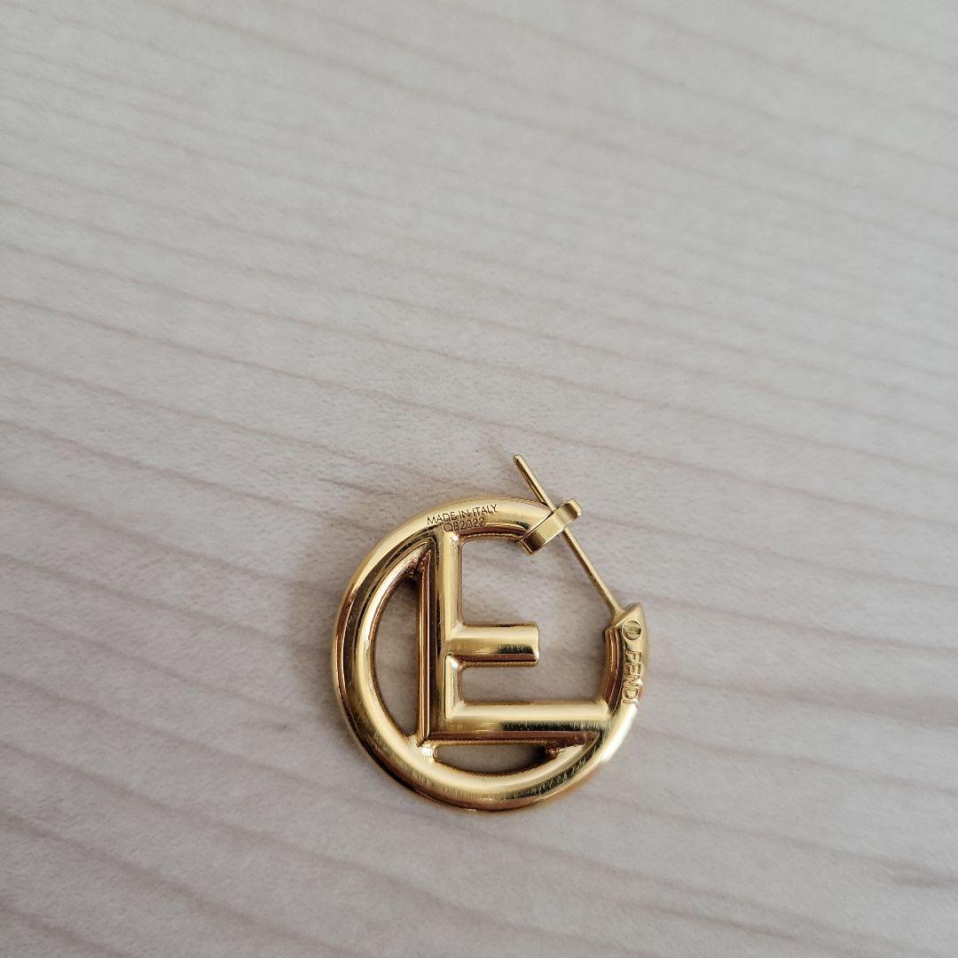 FENDI ゴールド FFロゴピアス 片耳のみ