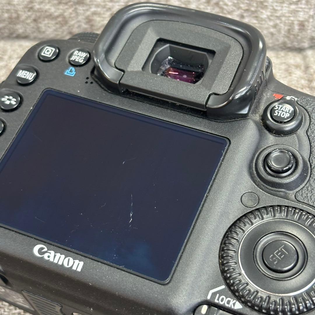 ■ Canon キヤノン EOS 7D デジタル一眼レフカメラ ボディ