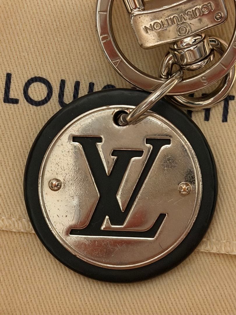 【最終値下げ】LOUIS VUITTON LVロゴ キーホルダー