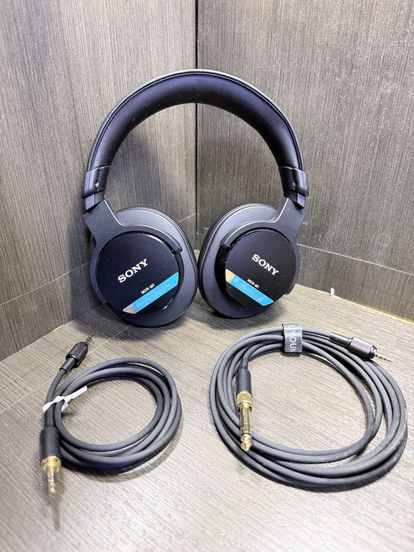 SONY MDR-M1密閉型モニターヘッドホン