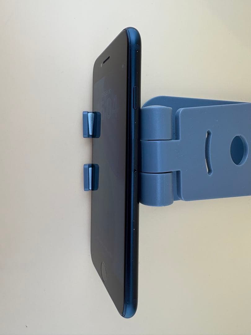 iphone SE 代3世代　64GB ミッドナイト　バッテリー87%