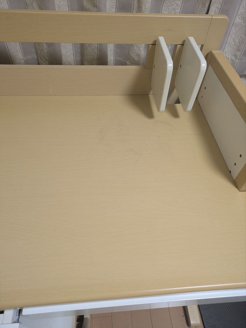 【木ノ子ママ】NITORIベージュ木製学習机デスク 白　木目調ホワイト