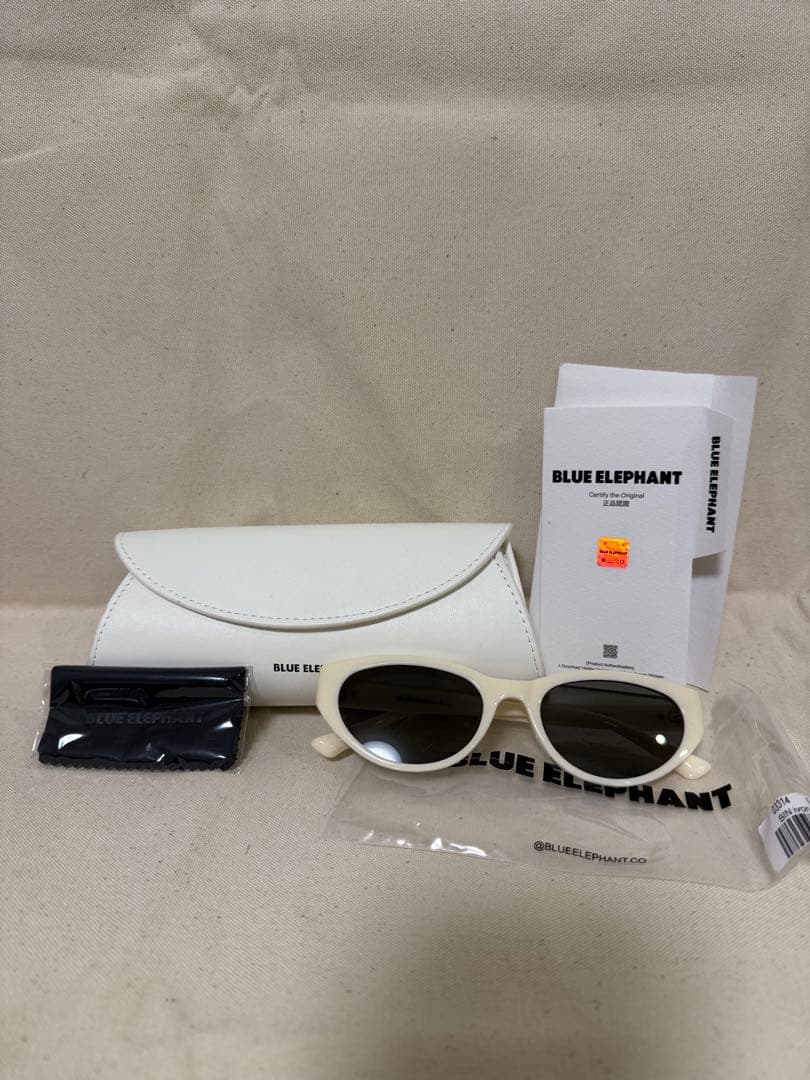 BLUE ELEPHANT サングラス　2つ　セット