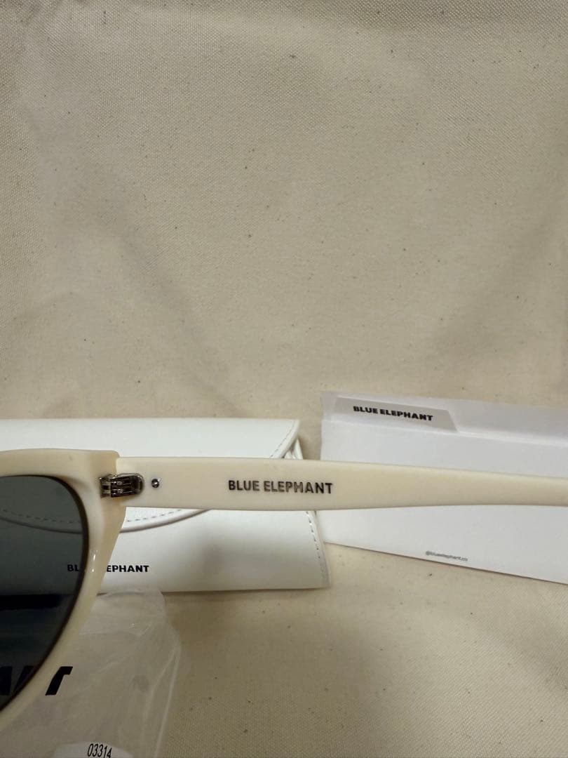 BLUE ELEPHANT サングラス　2つ　セット