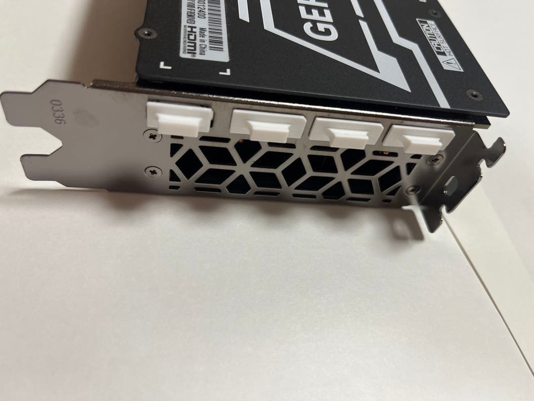 GeForce RTX 4060 Ti VRAM 8GB（ブラック）中古品