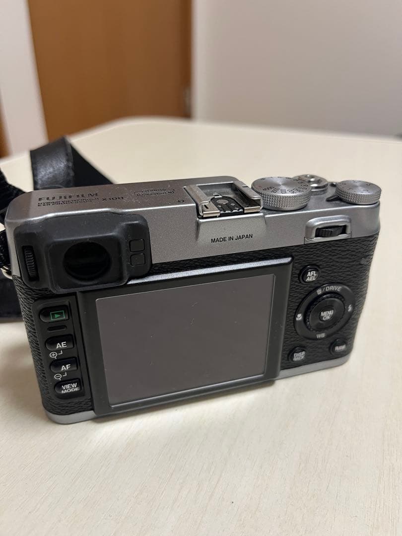 富士フィルム Fujifilm FinePix X100