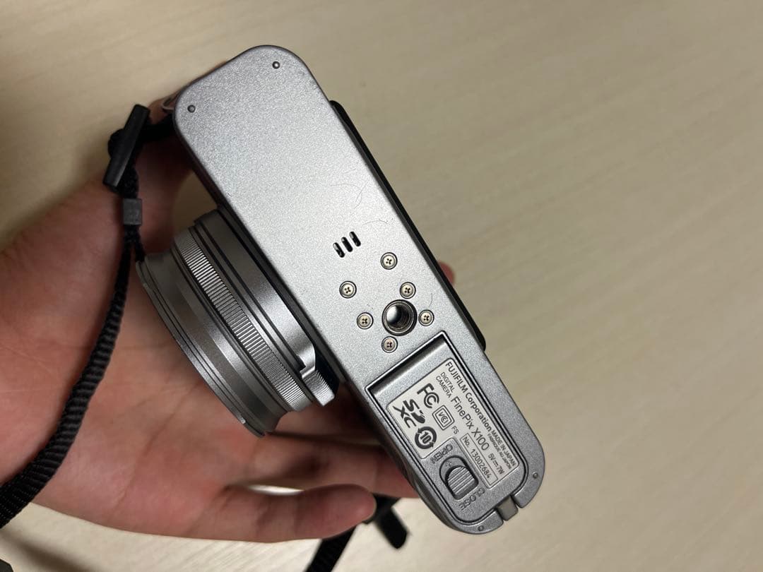 富士フィルム Fujifilm FinePix X100
