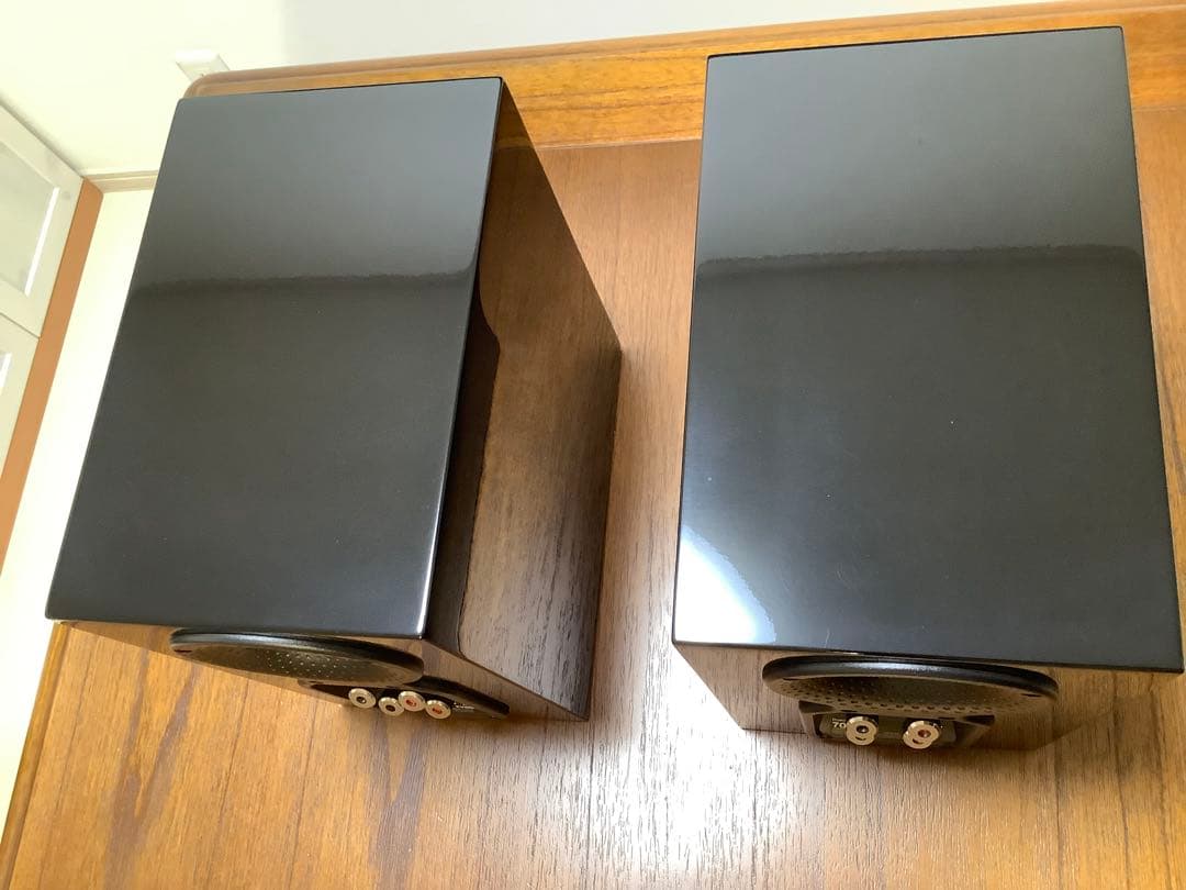 Bowers & Wilkins (B&W) 707 S2 ブラックスピーカー