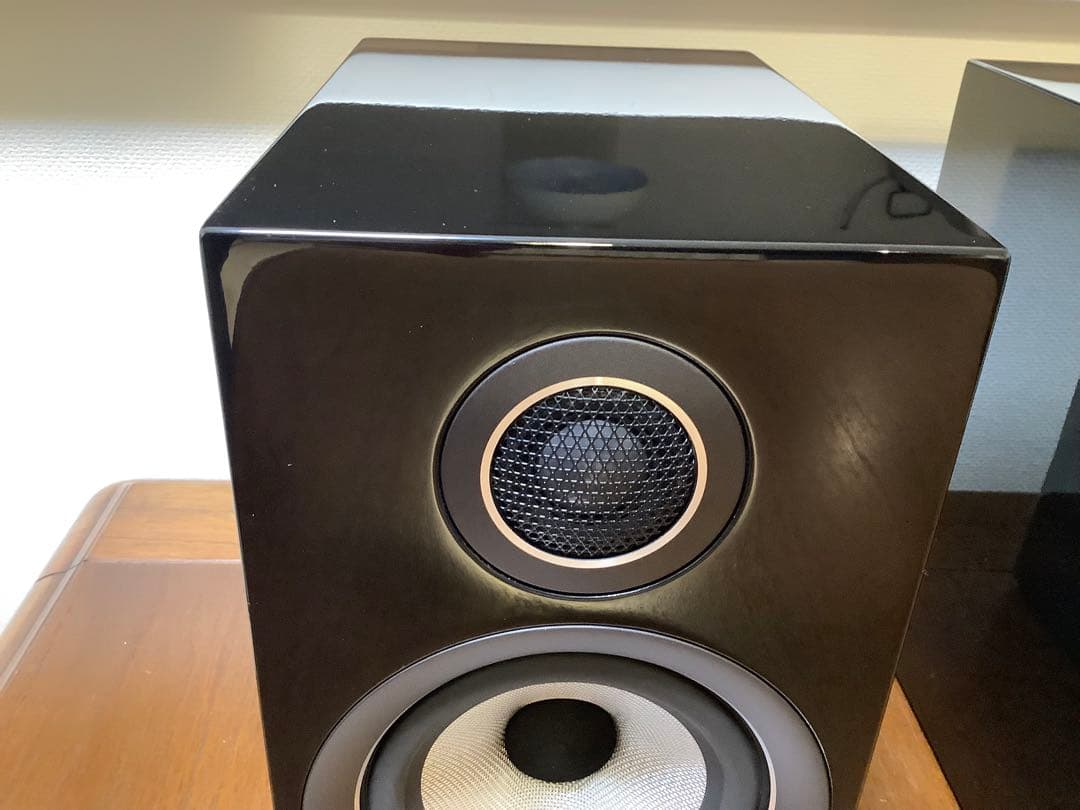 Bowers & Wilkins (B&W) 707 S2 ブラックスピーカー