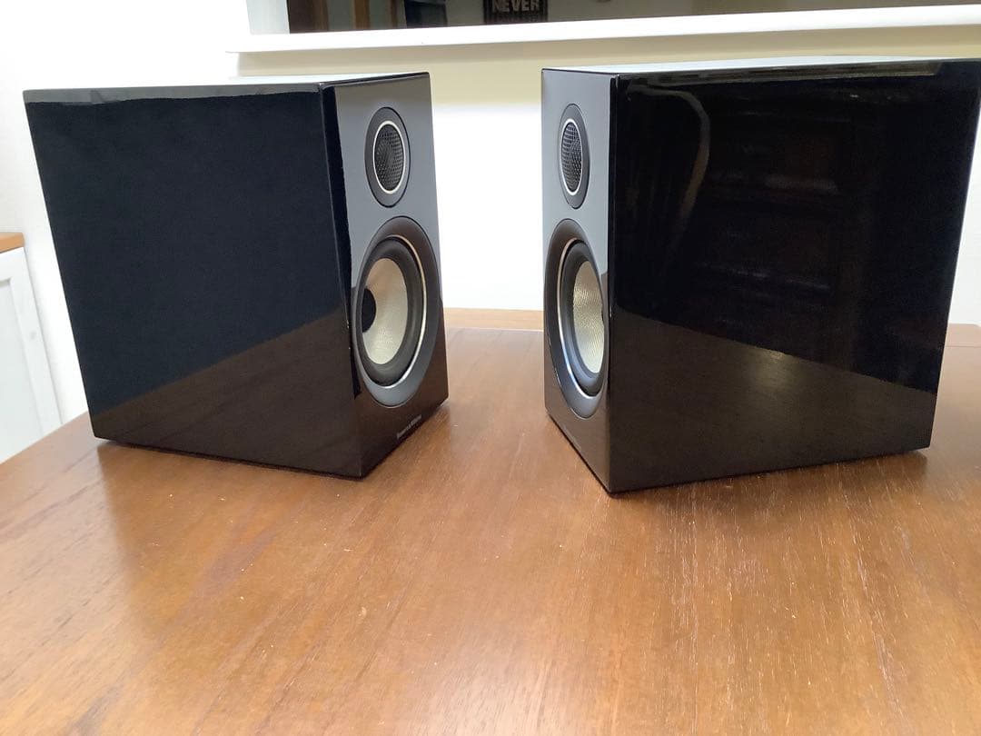 Bowers & Wilkins (B&W) 707 S2 ブラックスピーカー