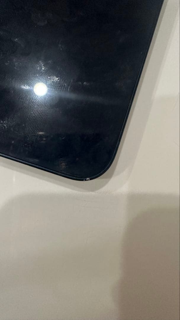 Apple iPhone 13 ミッドナイト　本体 ひび割れあり