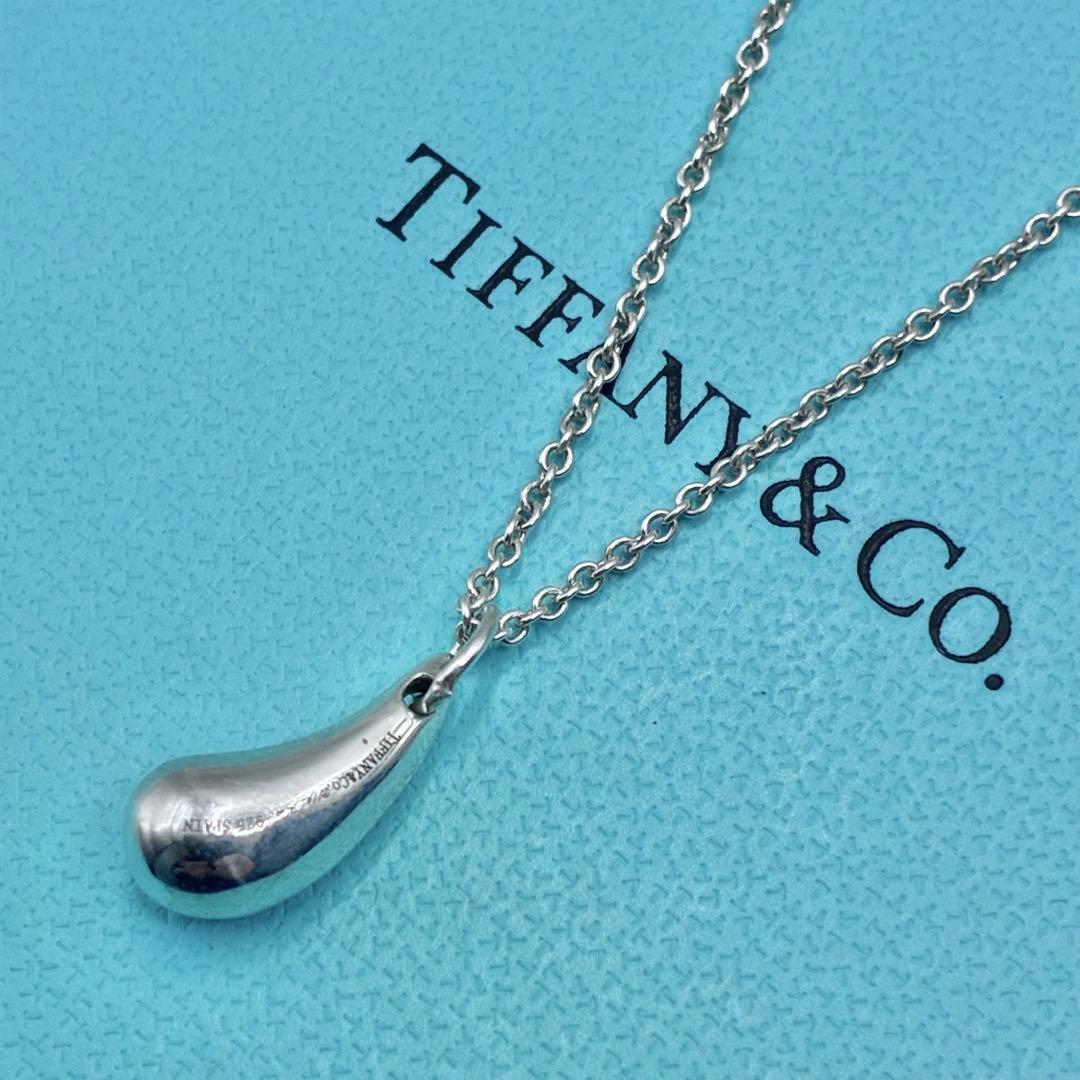 【美品】ティファニー　ティアドロップ　ネックレス　シルバー　雫　レディース