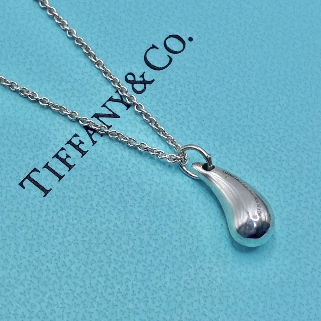 【美品】ティファニー　ティアドロップ　ネックレス　シルバー　雫　レディース