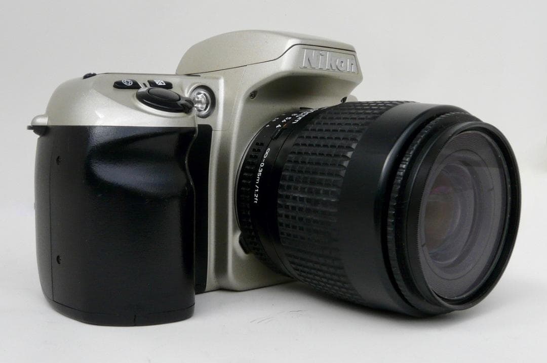 整備＆実写済・美品ニコンの軽量一眼フルセット「F60」