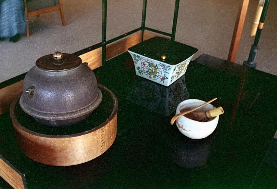 整備＆実写済・美品ニコンの軽量一眼フルセット「F60」