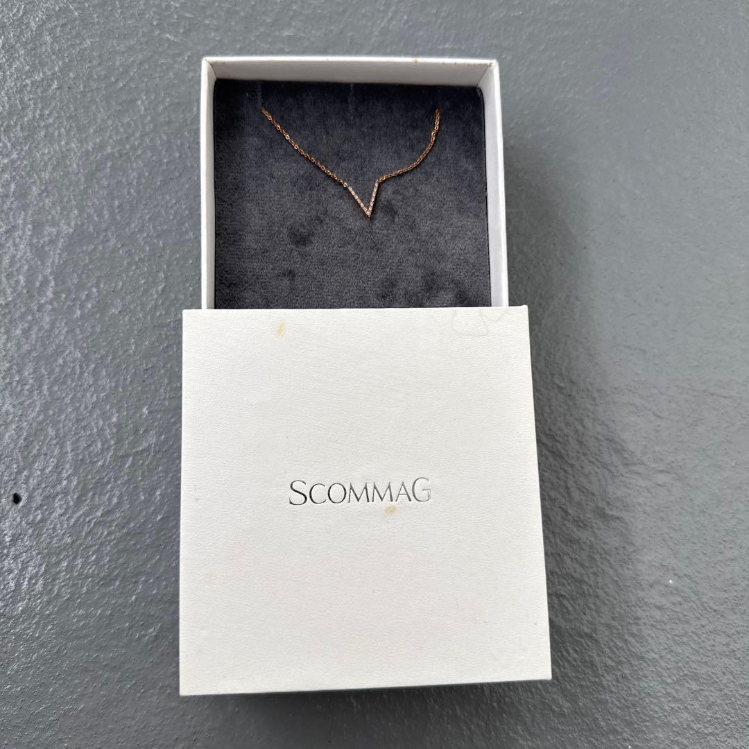 SCOMMAG ゴールド V字型ネックレスK18