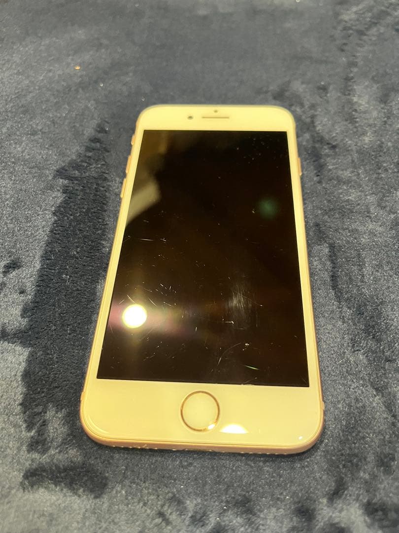 Apple iPhone 8 ゴールド 本体　箱はSE2？