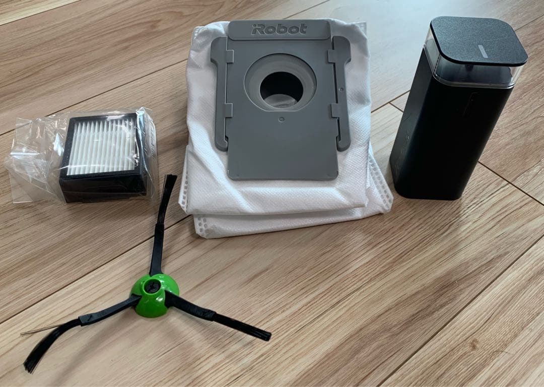 ルンバiシリーズ対応クリーンベースと消耗品