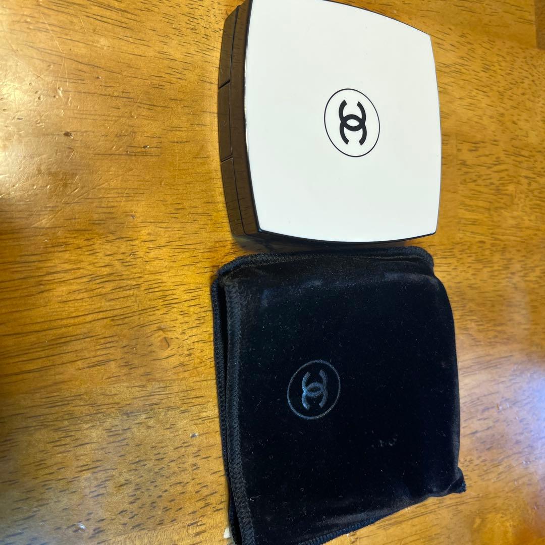 レ ベージュ パレット ルガール ライト