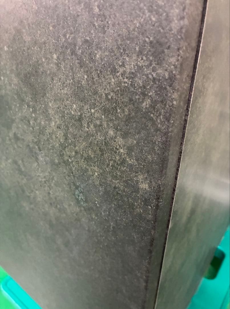 若干色ムラあり、パモウナ EMA-1400Rカウンター 幅140cm