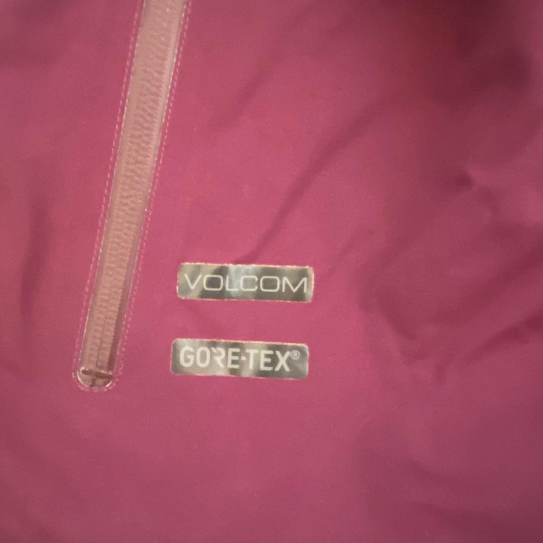 【n251021】volcom ゴアテックス　花柄　スノーボードウェアセット