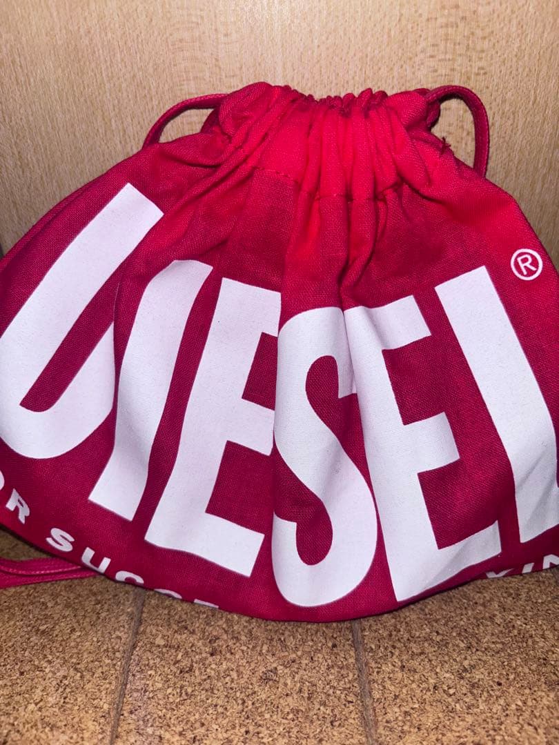 【新品未使用】DIESEL レディースシルバーベルト