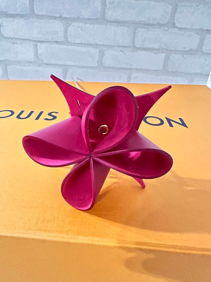 ぶ*ー様 Louis Vuitton OrigamiFlower